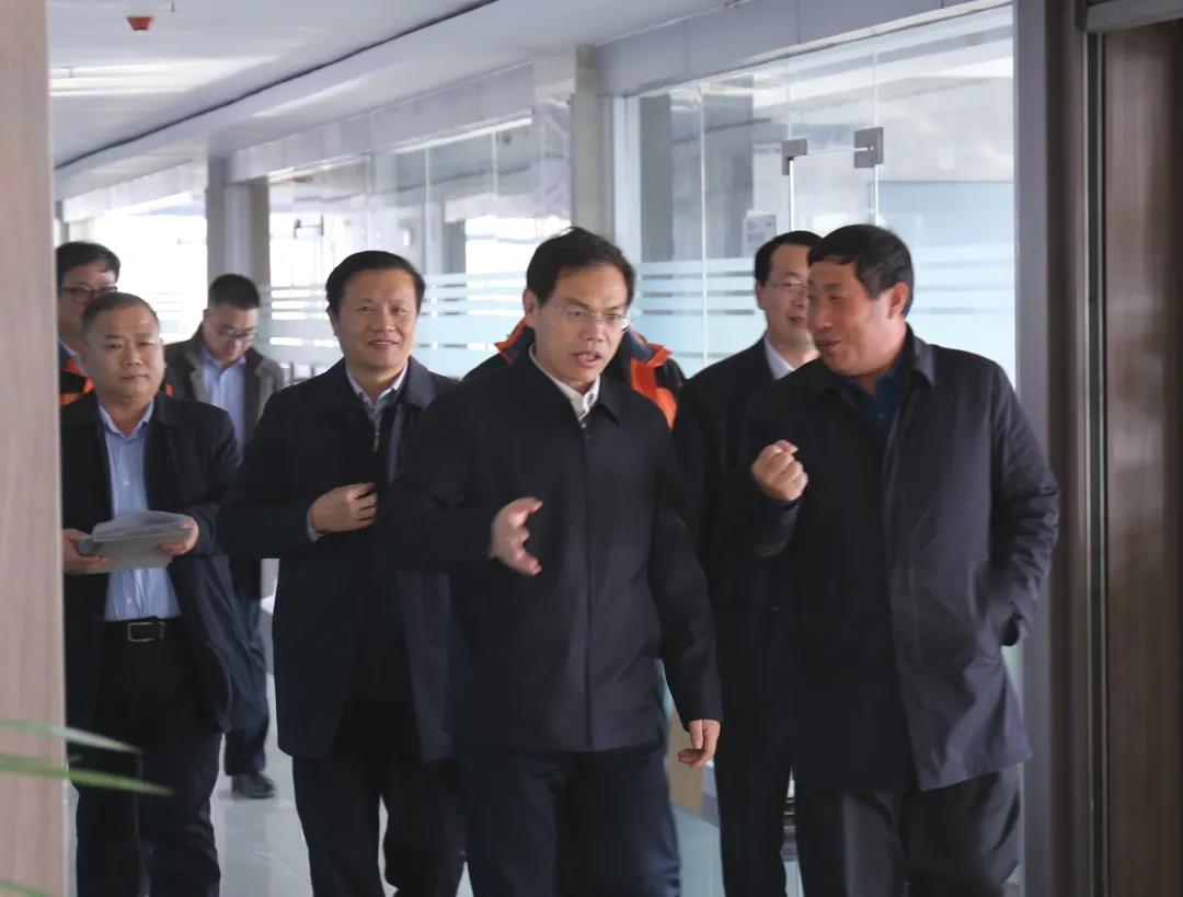 沂南县县委侯占夫书记一行莅临安博官方网站机械调研工作